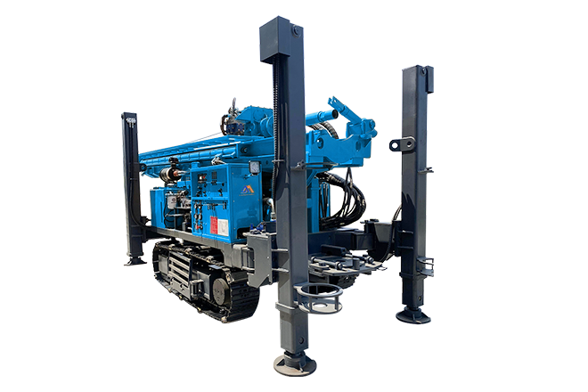 Crawler water well drilling rig